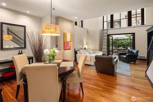 apt-102-201 Galer St, Seattle, WA, 98109-3192 | Card Image