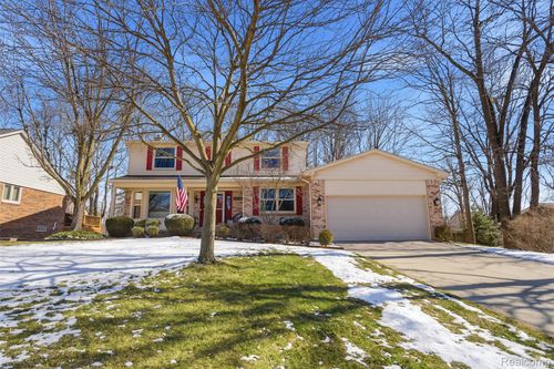 15948 Park Ln, Northville, MI, 48168-2381 | Card Image