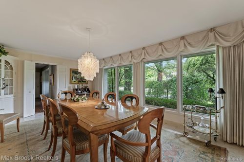 130 Endicott Rd, Bloomfield Hills, MI, 48304-3527 | Card Image
