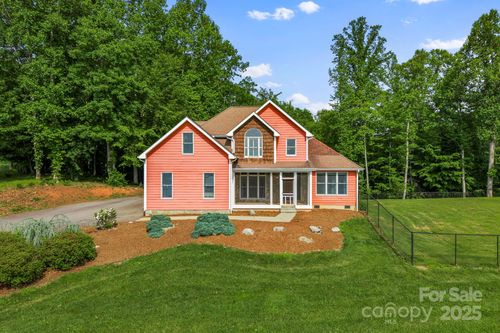 1586 Bull Creek Rd, Marshall, NC, 28753-7175 | Card Image