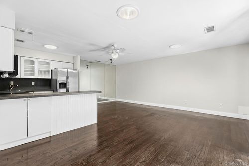 364 Woodland Ct, Coram, NY, 11727-3656 | Card Image