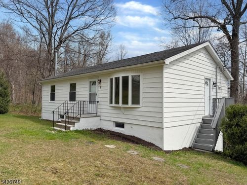 9 Fern Ct, Sussex, NJ, 07461-1413 | Card Image