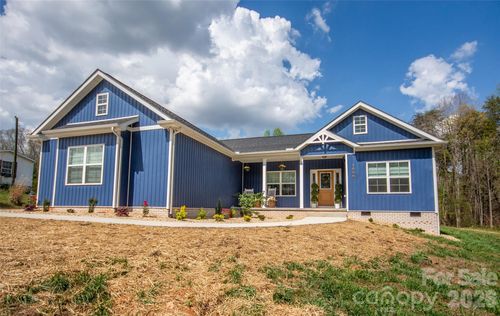 1686 Friendship Rd, Statesville, NC, 28625-9535 | Card Image