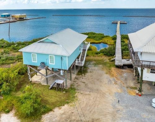 155 Carondelet Ln, Grand Isle, LA, 70358-9759 | Card Image