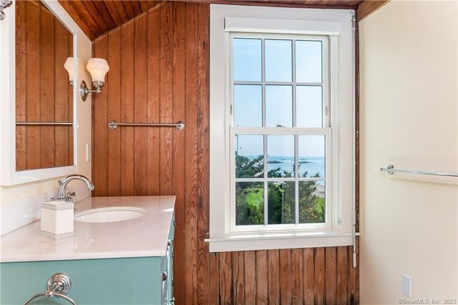 Primary bath. | Image 19