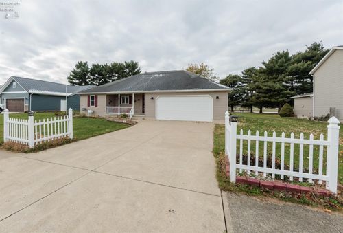 16 Senior Dr, Greenwich, OH, 44837-1152 | Card Image