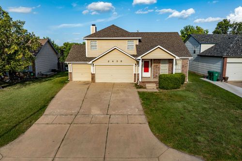 2438 S Cypress St, Wichita, KS, 67210-2450 | Card Image