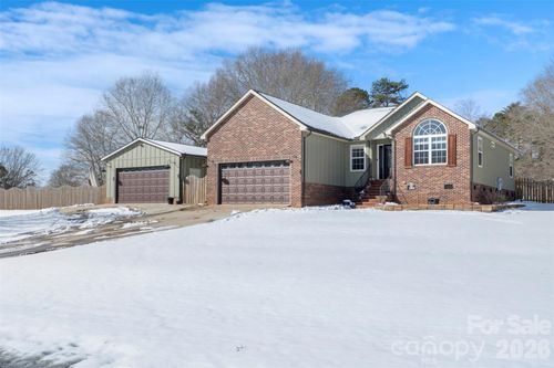 104 Heinz Rd, Grover, NC, 28073-9709 | Card Image