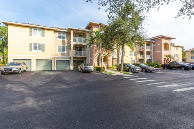 APT-201 - 6559 Emerald Dunes Dr, Condo with 3 bedrooms, 2 bathrooms and null parking in West Palm Beach FL | Image 19