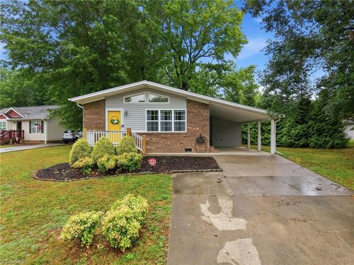 404 Northridge Dr, Eden, NC, 27288-2850 | Card Image
