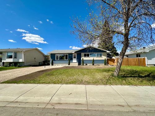 9904 85 Avenue, Grande Prairie, AB, T8V0A2 | Card Image
