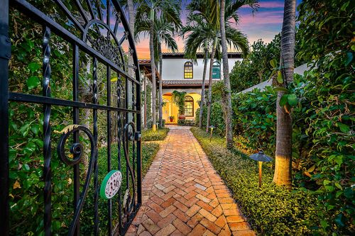unit-e-336 Australian Ave, Palm Beach, FL, 33480-6086 | Card Image