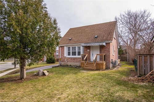 525 Courtland Ave E, Kitchener, ON, N2G2W9 | Card Image
