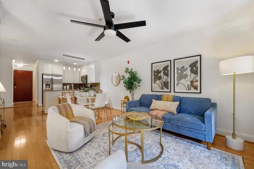 b15-1210 R St Nw, WASHINGTON, DC, 20009-4233 | Card Image