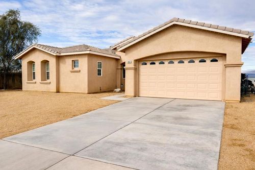 13697 Mountain Top Dr, Desert Hot Springs, CA, 92240-6533 | Card Image