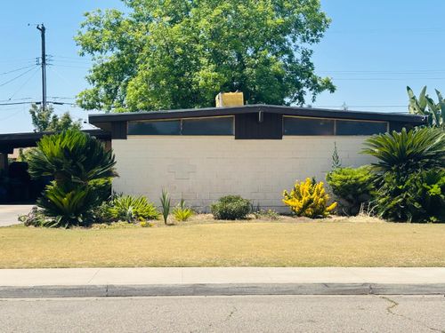 1153 N Pecan Avenue, Reedley, CA, 93654 | Card Image