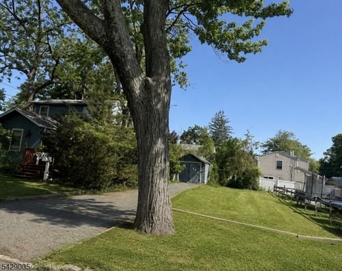 10 Tioga Ave, Lake Hiawatha, NJ, 07034-1908 | Card Image