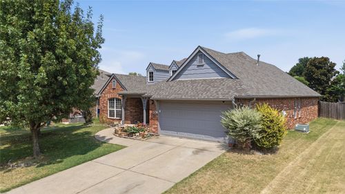 809 S 71st St, Broken Arrow, OK, 74014-2797 | Card Image