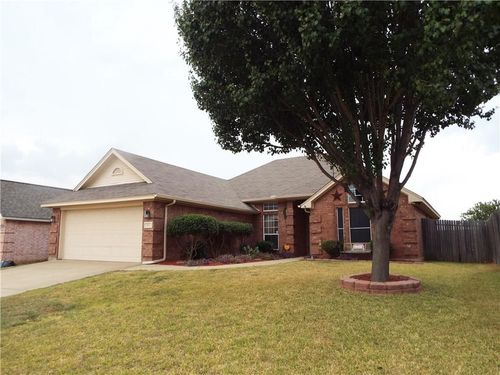 931 Rolling Meadows Dr, Burleson, TX, 76028-7481 | Card Image