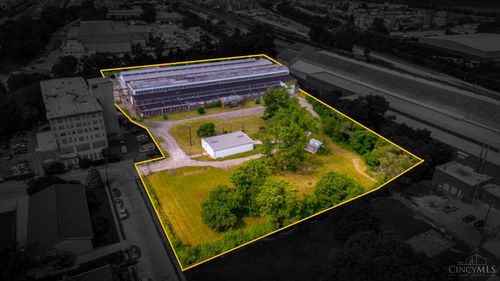 5601 Helen St, Elmwood Place, OH, 45216-2307 | Card Image