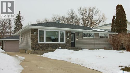 3422 Parliament Ave, Regina, SK, S4S2M3 | Card Image