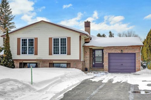 8 Macstorey St, Richmond, ON, K0A2Z0 | Card Image