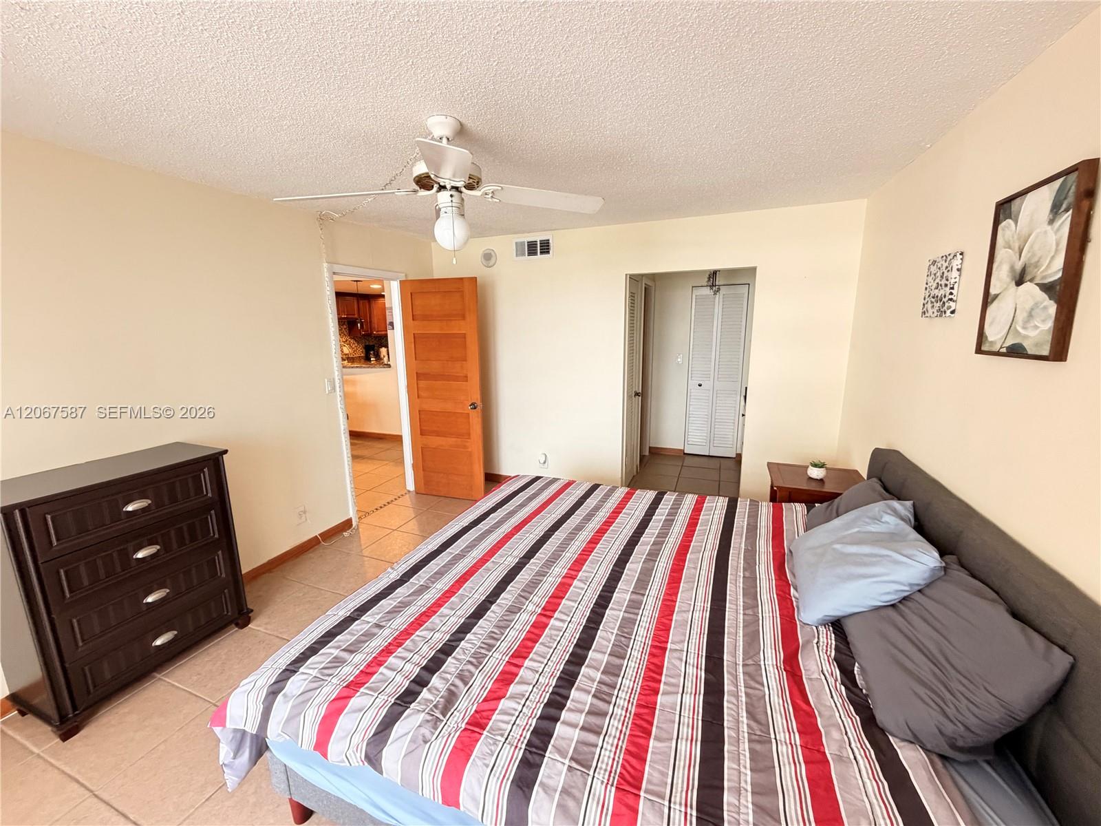 Residential Lease in Hallandale Beach 5