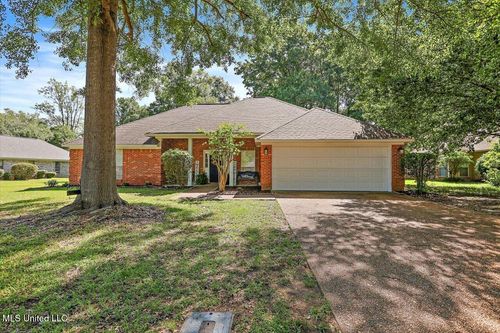 206 Southwind Dr, Richland, MS, 39218-9214 | Card Image
