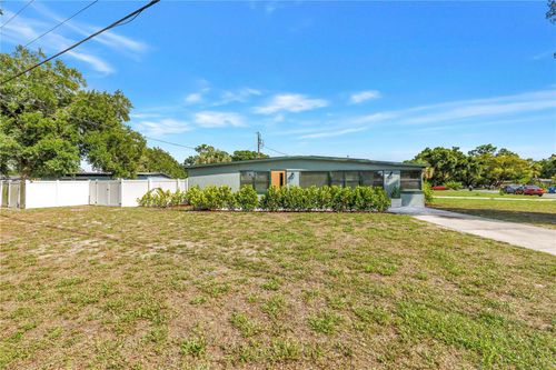 7599 Meadowlawn Dr N, SAINT PETERSBURG, FL, 33702-5027 | Card Image