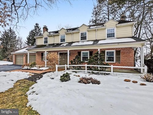 540 Gatehouse Ln W, YORK, PA, 17402-4331 | Card Image