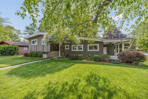 1449 Sauk Ln, Saginaw, MI, 48638-5538 | Card Image