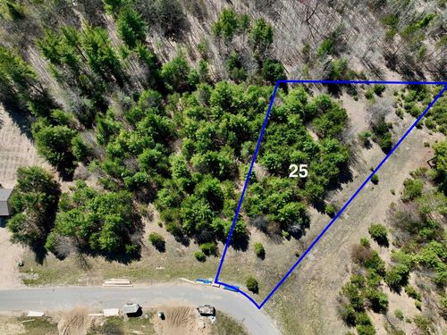 6465 Jeffrey Pl, Grawn, MI, 49637-8507 | Card Image