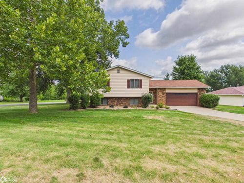 1951 Gladstone St, Ottumwa, IA, 52501-3724 | Card Image