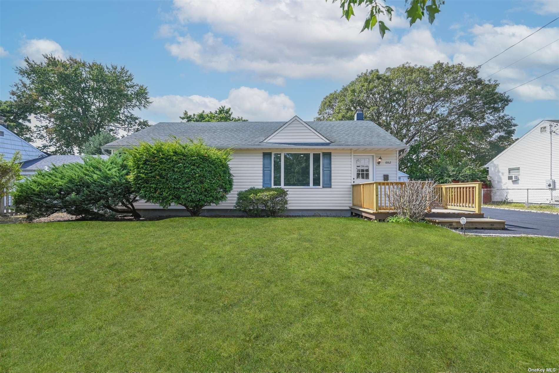 Manor Ln, Bay Shore, NY 11706 #1