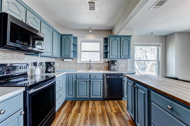 1547 John St, House other with 3 bedrooms, 2 bathrooms and 1 parking in San Leon TX | Image 16