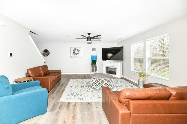 Living Room | Image 14