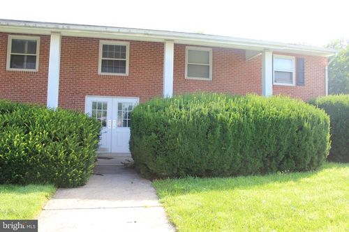 b-1-45 Eisenhower Dr, CHAMBERSBURG, PA, 17201-8698 | Card Image