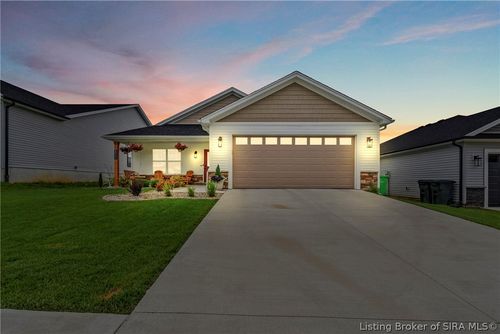 8035 Hudson Ln, Georgetown, IN, 47122-9571 | Card Image