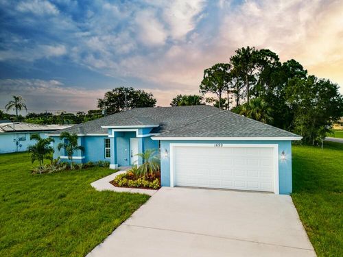 637 Nw Bayshore Blvd, Port St. Lucie, FL, 34983-1083 | Card Image