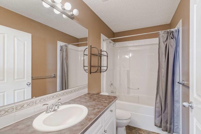 71 Wentworth Circle Sw, Home with 4 bedrooms, 3 bathrooms and 4 parking in Calgary AB | Image 37