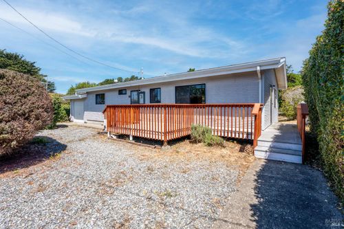 90 Lake St, Point Arena, CA, 95468 | Card Image