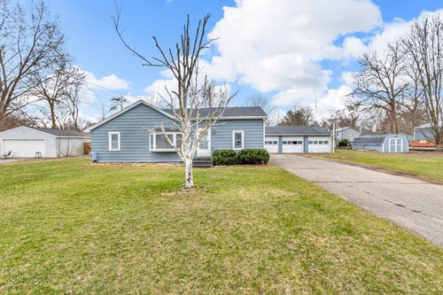 423 Grand St, Michigan Center, MI, 49254-1130 | Card Image