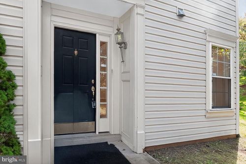 1515 Shields Ter Ne, LEESBURG, VA, 20176-6620 | Card Image