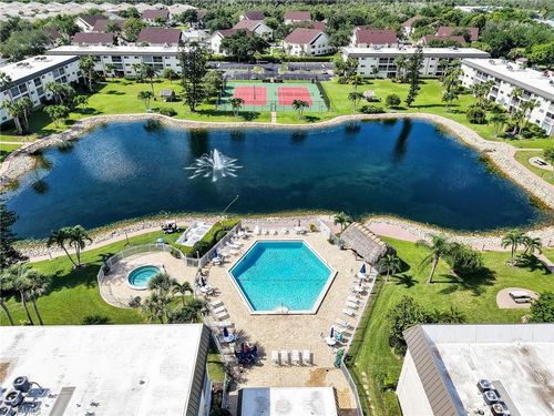 apt-h202-1004 Manatee Rd, NAPLES, FL, 34114-3912 | Card Image