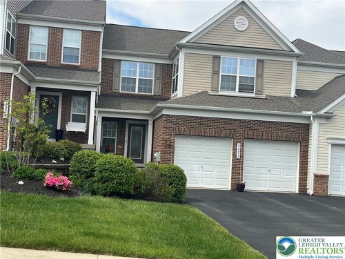 5223 Blue Sky Dr, Orefield, PA, 18069-9113 | Card Image