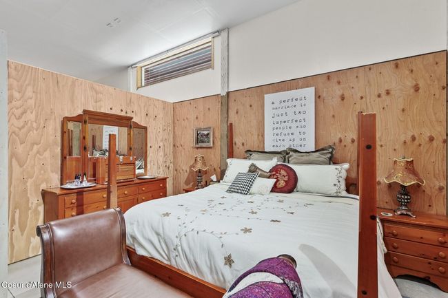 Non Conforming Bedroom #2 | Image 22