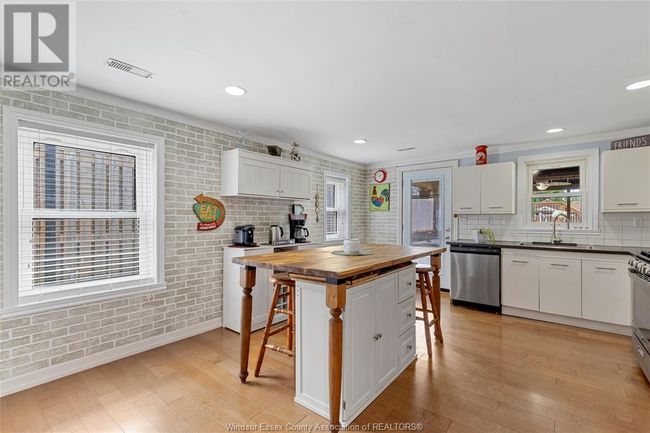 295 Clitherow St, House other with 2 bedrooms, 2 bathrooms and null parking in Harrow ON | Image 10