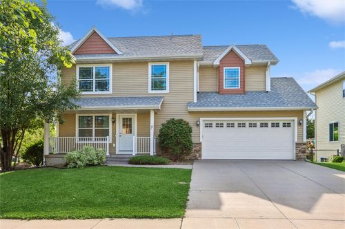 1332 Deer Run Dr Ne, Cedar Rapids, IA, 52402-7364 | Card Image