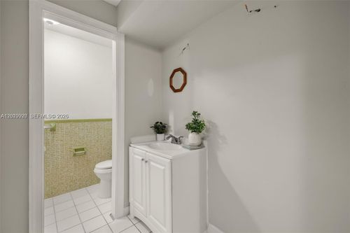 746 Overriver Dr, Fort Myers, FL, 33903-4711 | Card Image