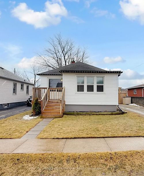 9 Bolton Avenue, Thorold, ON, L2V3H5 | Card Image